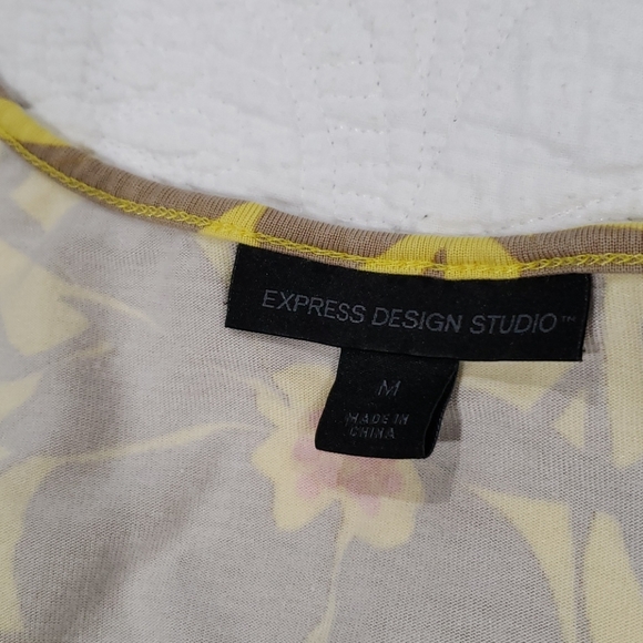 Top - Picture 2 of 2